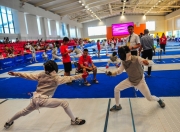 开云体育官网-韩国击剑选手与对手激烈较量，收获胜利，稳步上升