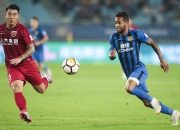 开云体育APP下载-包含苏宁客场战平上港，领跑者再次被逼平，引发热议的词条