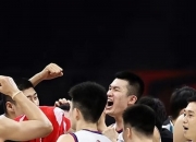 开云体育下载-广东队碾压骑士，拉文扛起全队