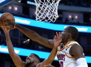 开云体育入口-尼克斯逆转猛龙，锡安带队取胜