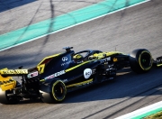 开云体育app-雷诺车队横扫梅赛德斯，皮亚斯特里点燃赛场