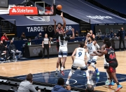 开云体育入口-江苏队翻盘辽宁队，拉文统治全场