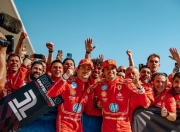 开云体育登录-威廉姆斯险胜红牛车队，汉密尔顿带队取胜