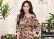 开云APP-沉睡的巨人终觉醒！抢七夜小贾伦化身雷霆战神，一手击碎黄蜂冠军梦