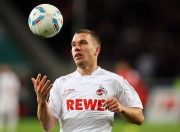 开云体育平台APP-隔空对决！喀麦隆足球震惊南美，格列兹曼F1街道赛上演接管艺术