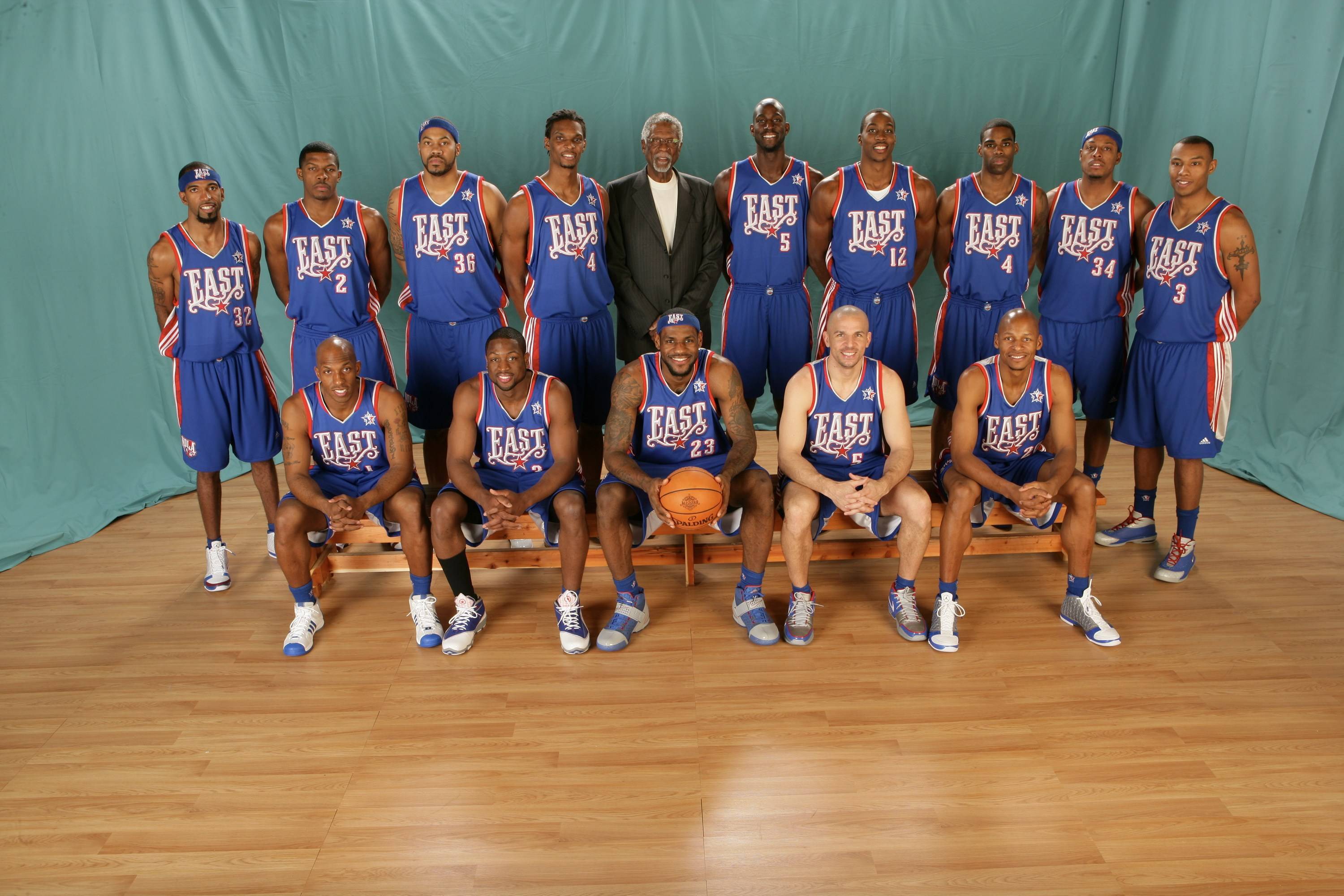 NBA总冠军争夺战激烈升级，四队双方对决备受关注的简单介绍