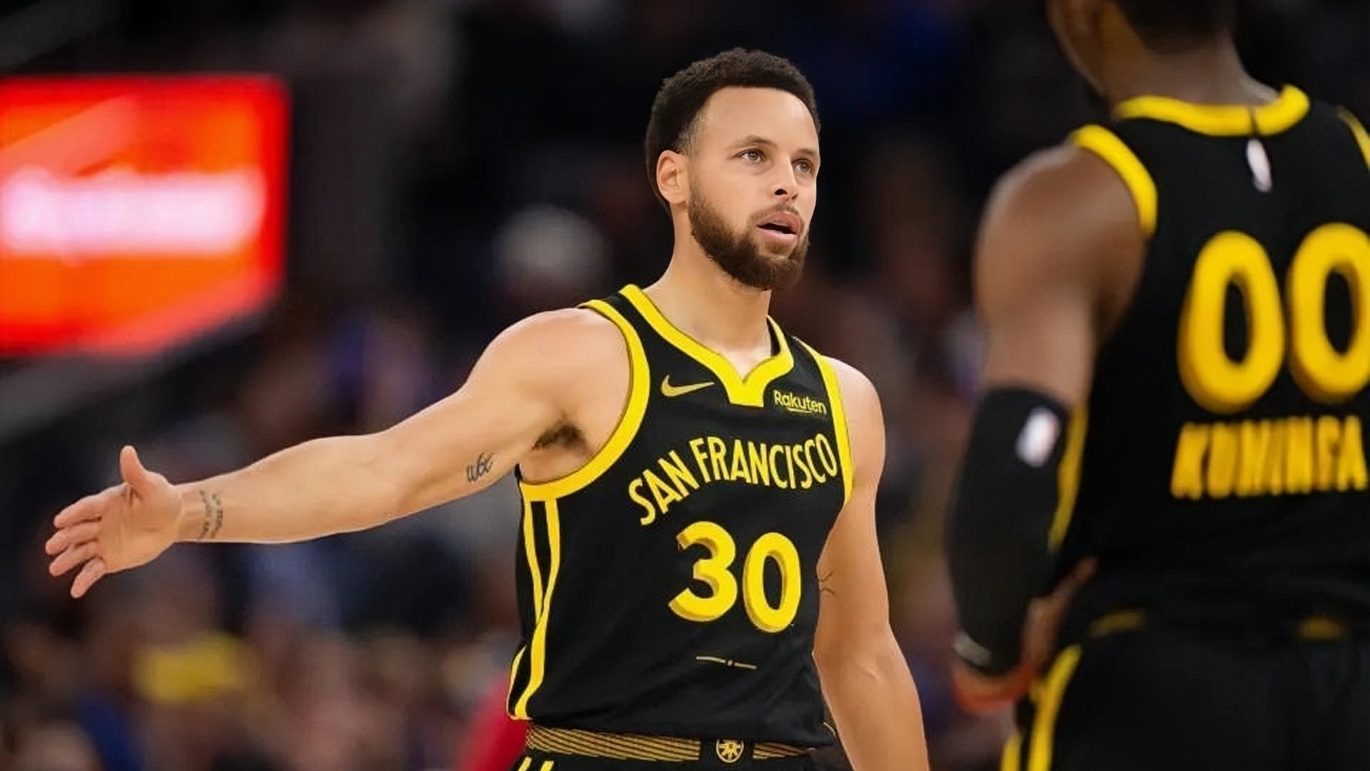 NBA季前赛极为热闹，勇士主场不敌猛龙开门砸窗的简单介绍