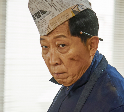 英德再战:历史悠久的对决再次上演,气势如虹 英德再战:历史悠久的对决再次上演,气势如虹