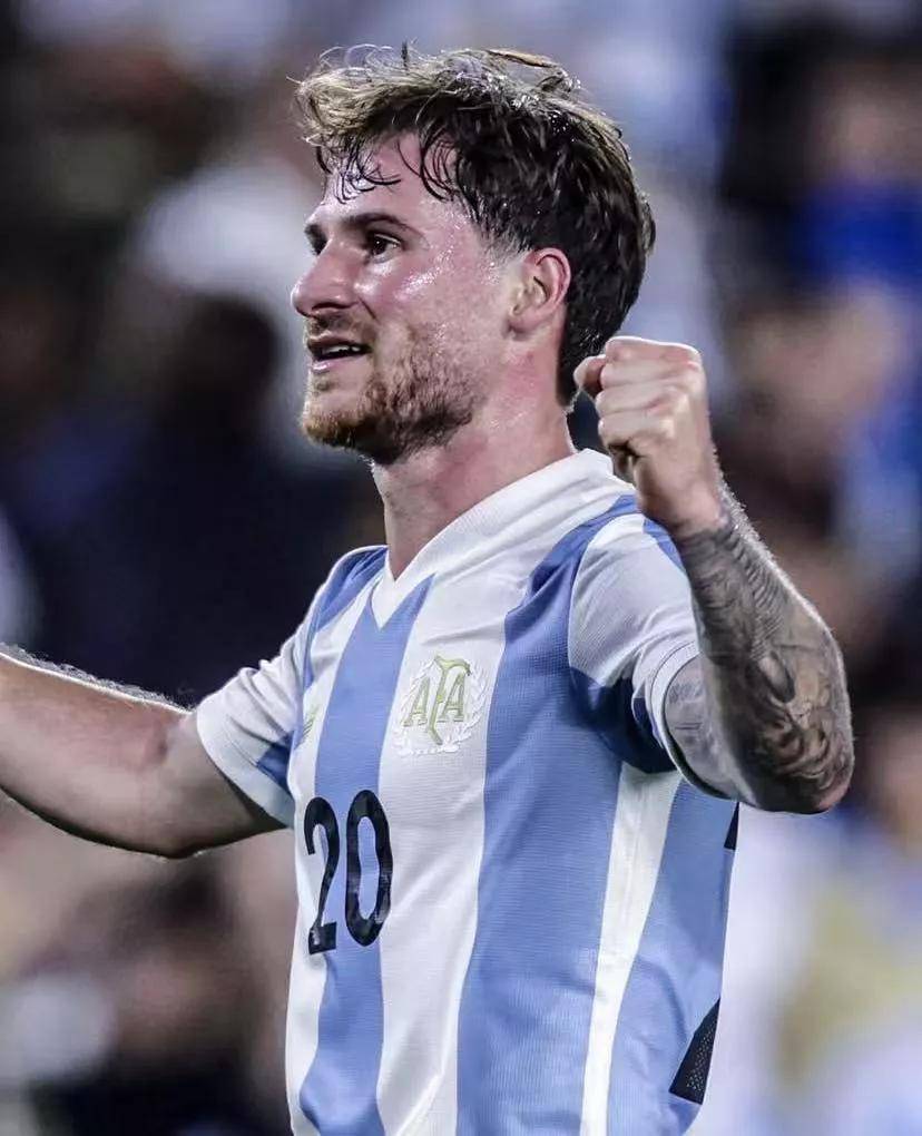 南美球员的个人表现备受瞩目,气势如虹的简单介绍 南美球员的个人表现备受瞩目,气势如虹的简单介绍