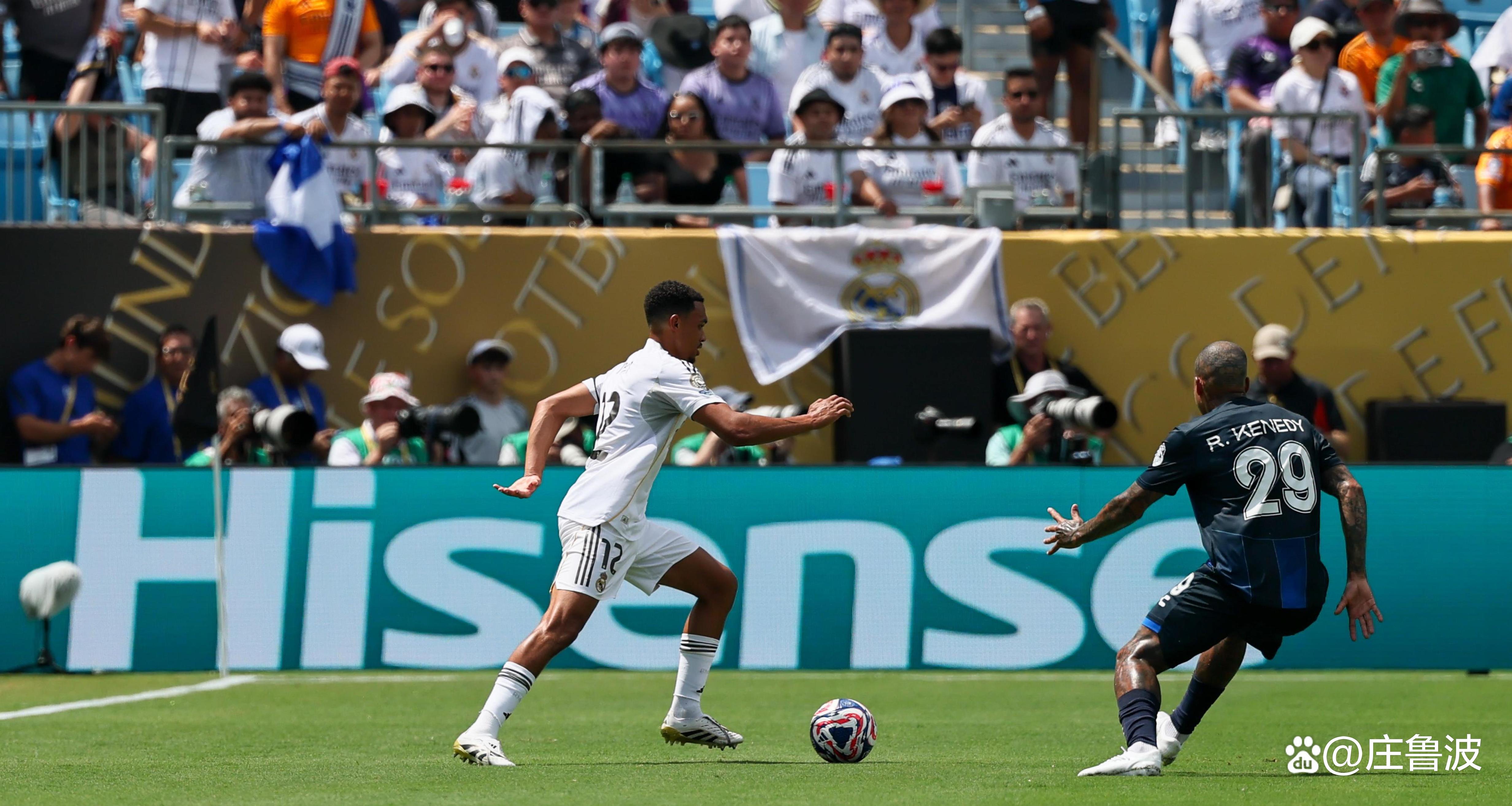 帕尔马客场力克对手，收获胜利，引发热议