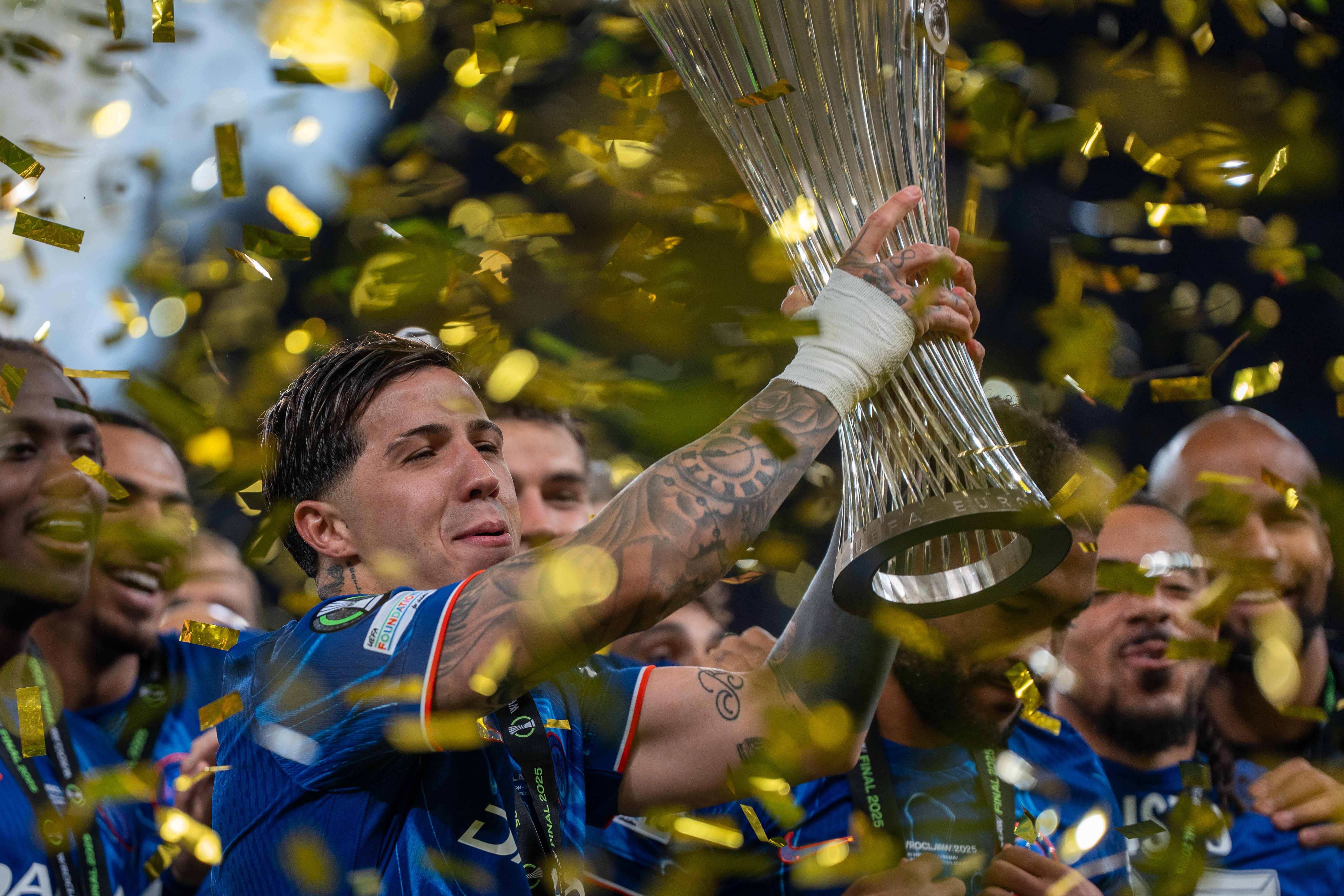 切尔西铁血奋战,力争登顶欧冠,士气大振 切尔西铁血奋战,力争登顶欧冠,士气大振