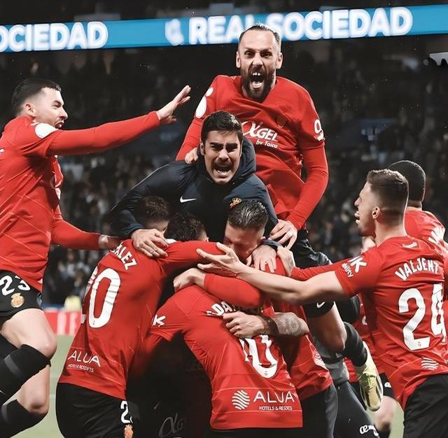 包含马洛卡大比分胜利，强势升级！夺冠或成定局，稳步上升的词条