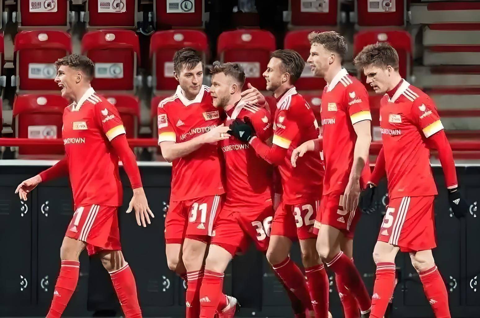 沃尔夫斯堡队主场击败对手，完成关键胜利加分，势不可挡的简单介绍