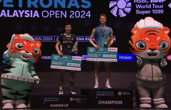 日本队力克泰国队，安赛龙统治全场