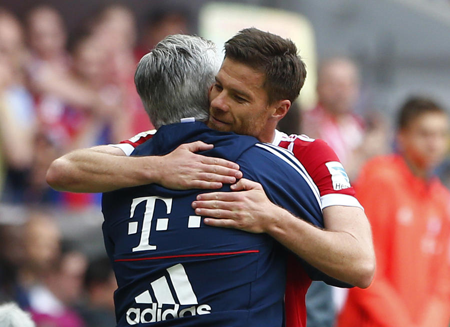 哈斯车队碾压威廉姆斯，阿隆索带队取胜