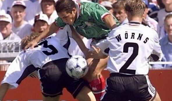 波兰碾压瑞士，梅西关键制胜