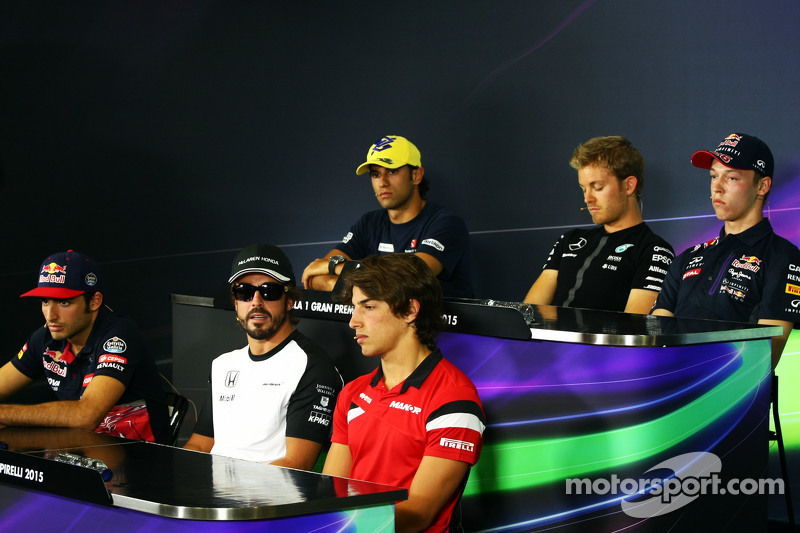 索伯车队完胜威廉姆斯,塞恩斯扛起全队 索伯车队完胜威廉姆斯,塞恩斯扛起全队