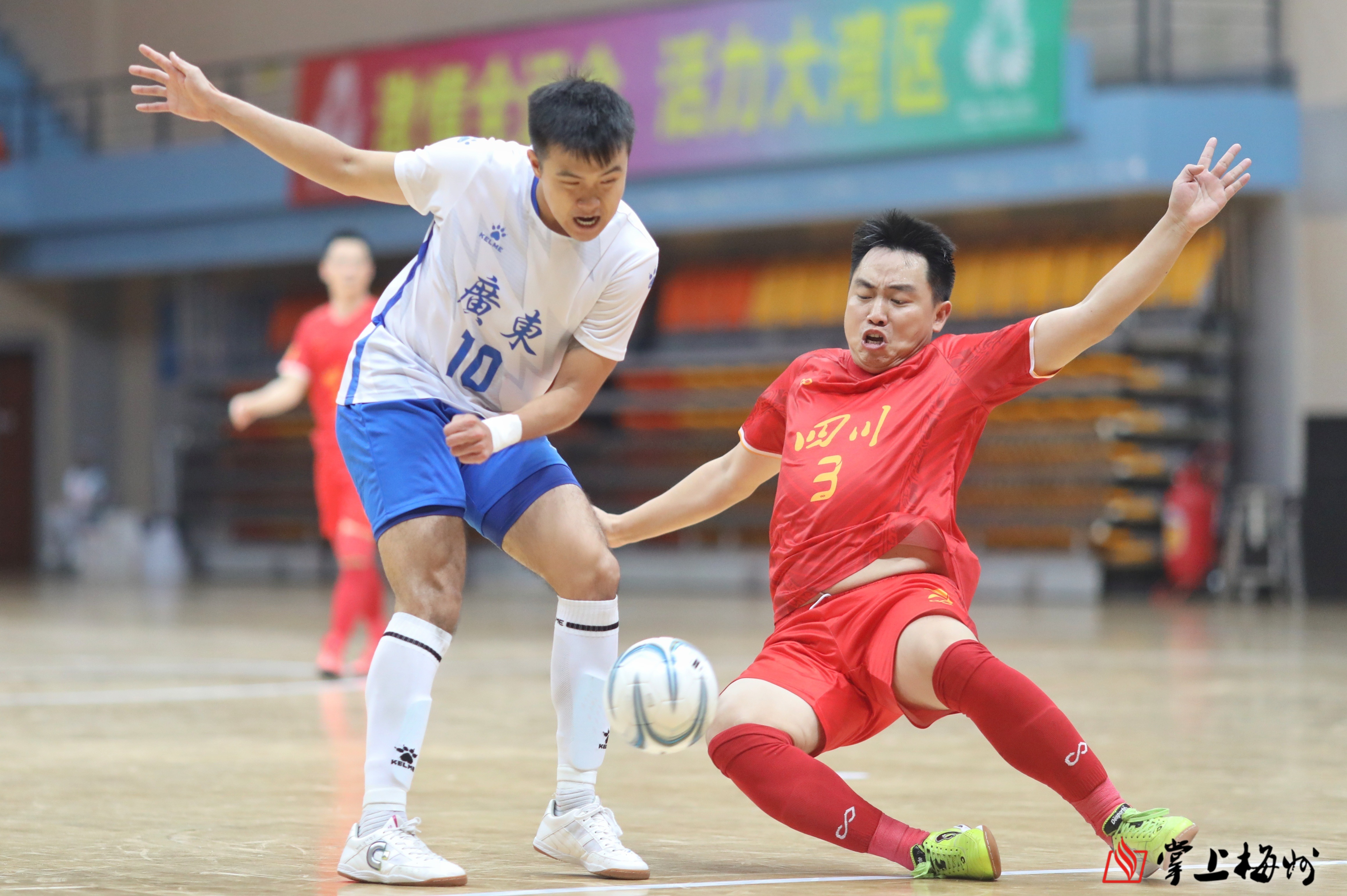 四川队绝杀广东队，乔治带队取胜