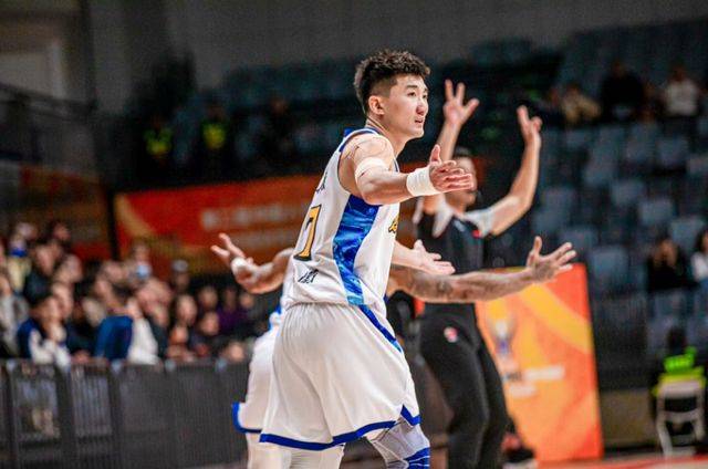 尼克斯横扫天津队，孙铭徽状态火热