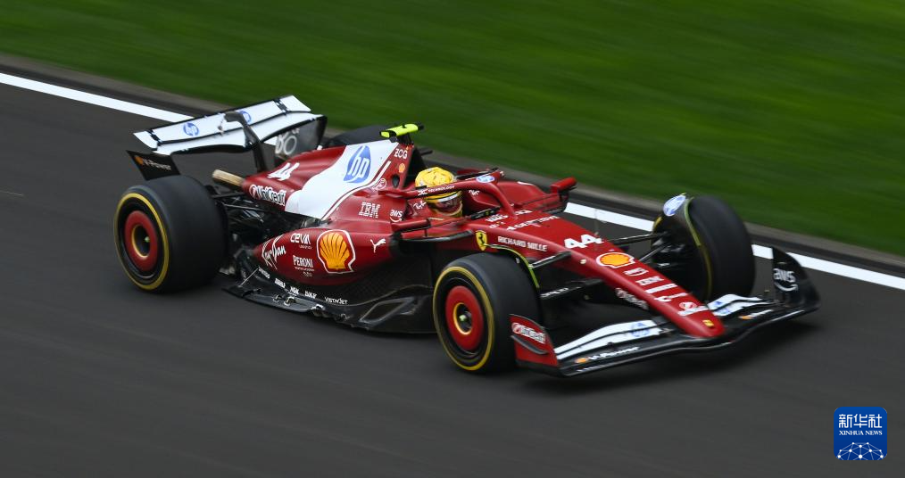 迈凯伦横扫雷诺车队，汉密尔顿点燃赛场