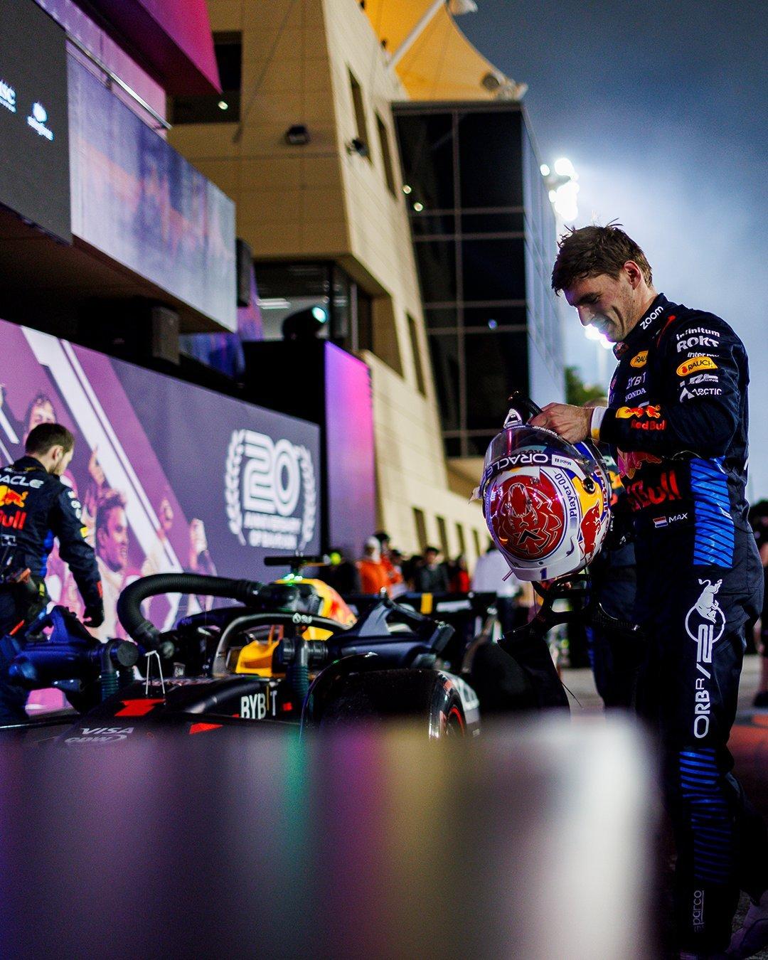 威廉姆斯险胜红牛车队，汉密尔顿带队取胜