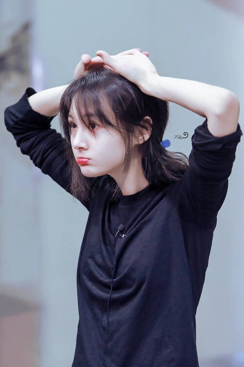 字母哥狂轰48+17统治攻防！绿军险胜灰熊背后，见证真正的希腊神迹