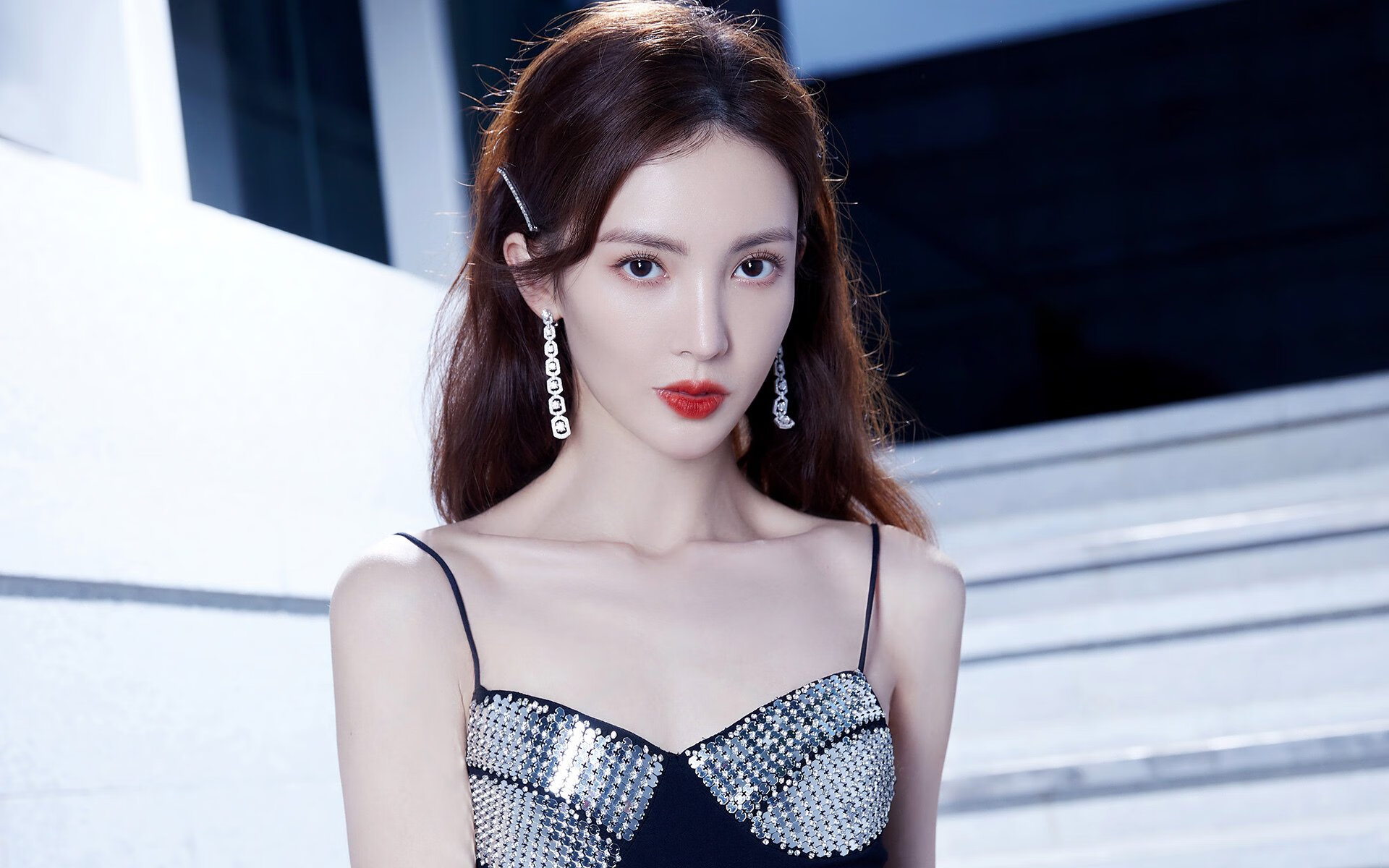 乔治炸裂轰42+11+7！太阳主场狂飙三分雨，新疆防线被打成筛子