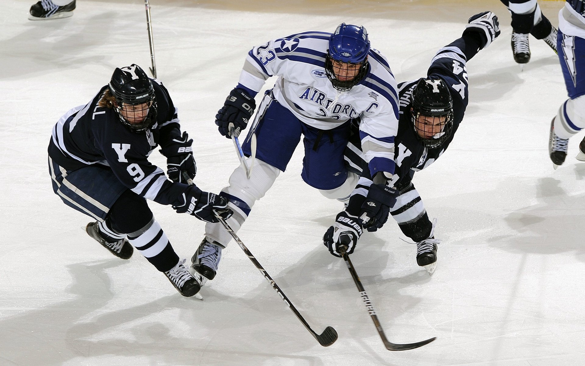 当奥纳纳在F1赛道超车曼联防线，一场跨界风暴的诞生