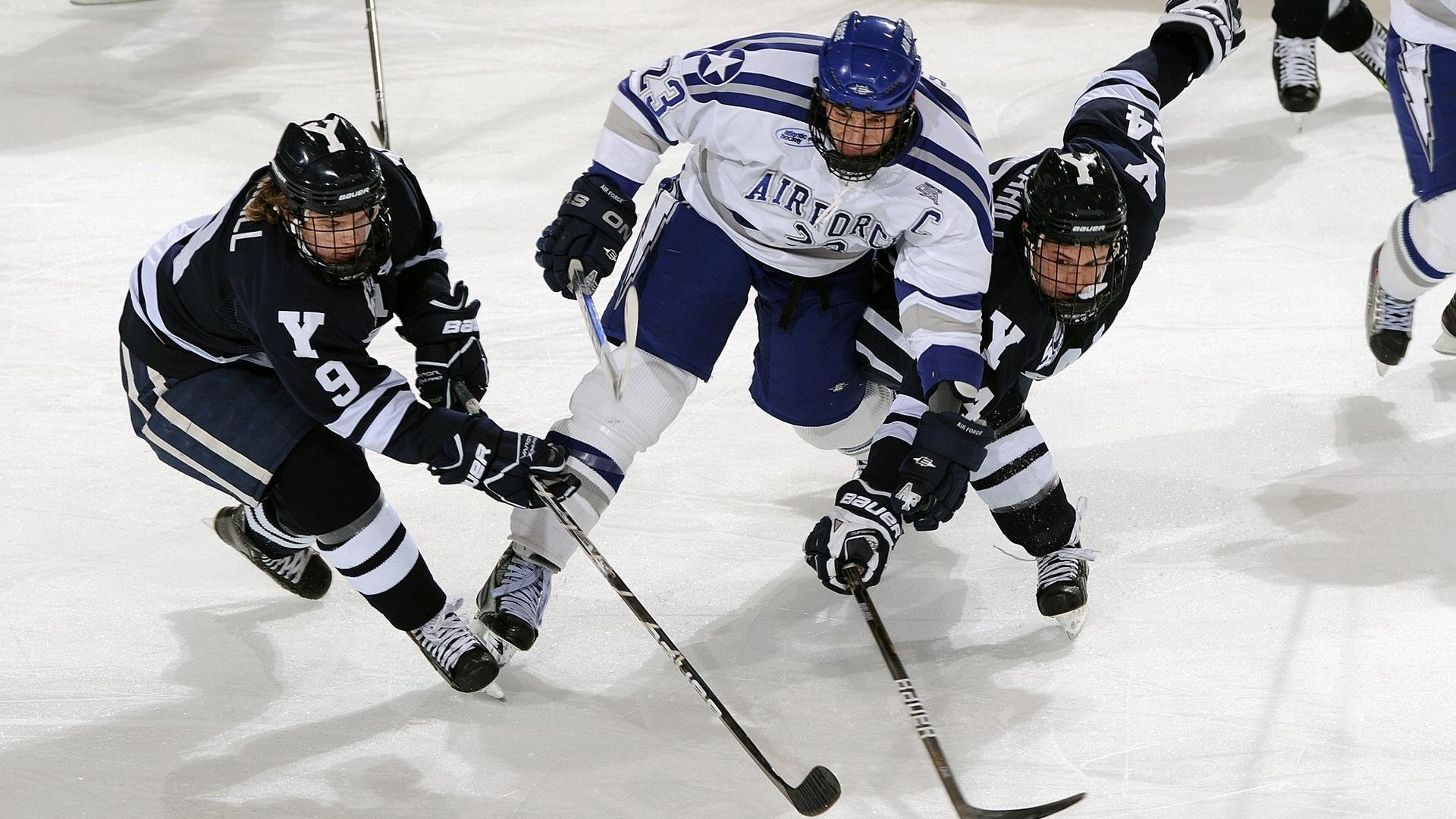 库里持续制造杀伤！骑士力克新疆，超级控卫无解表演成胜负手
